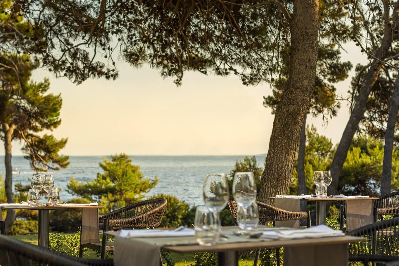 Valamar Carolina Hotel & Villas 캄포르 외부 사진