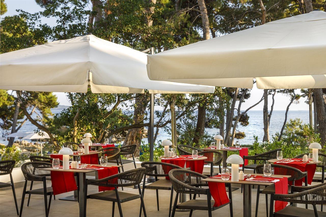 Valamar Carolina Hotel & Villas 캄포르 외부 사진