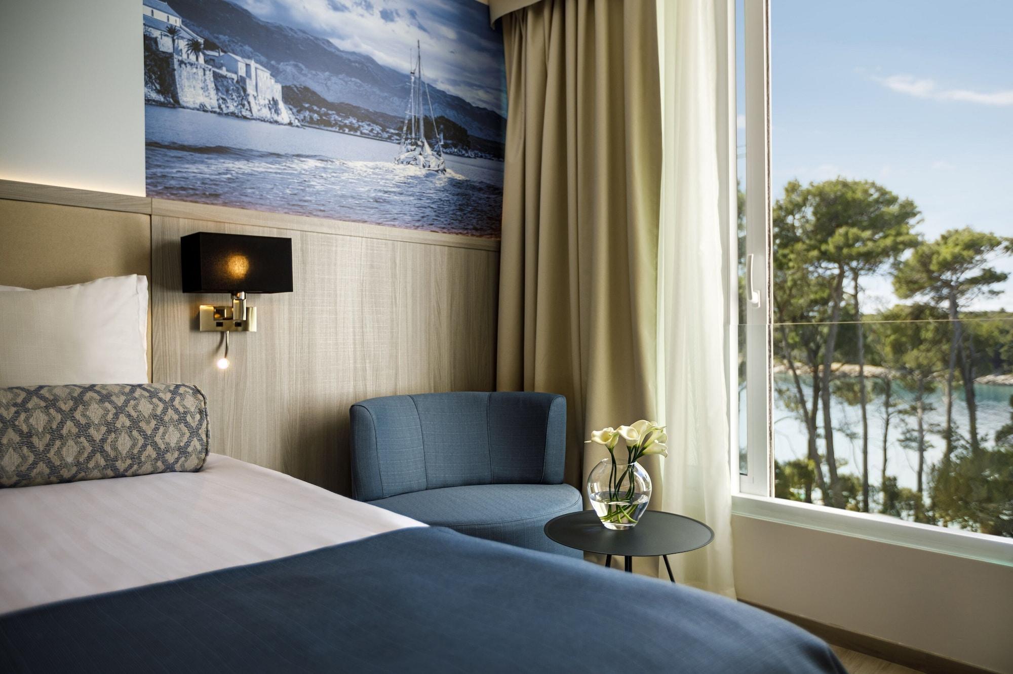 Valamar Carolina Hotel & Villas 캄포르 외부 사진