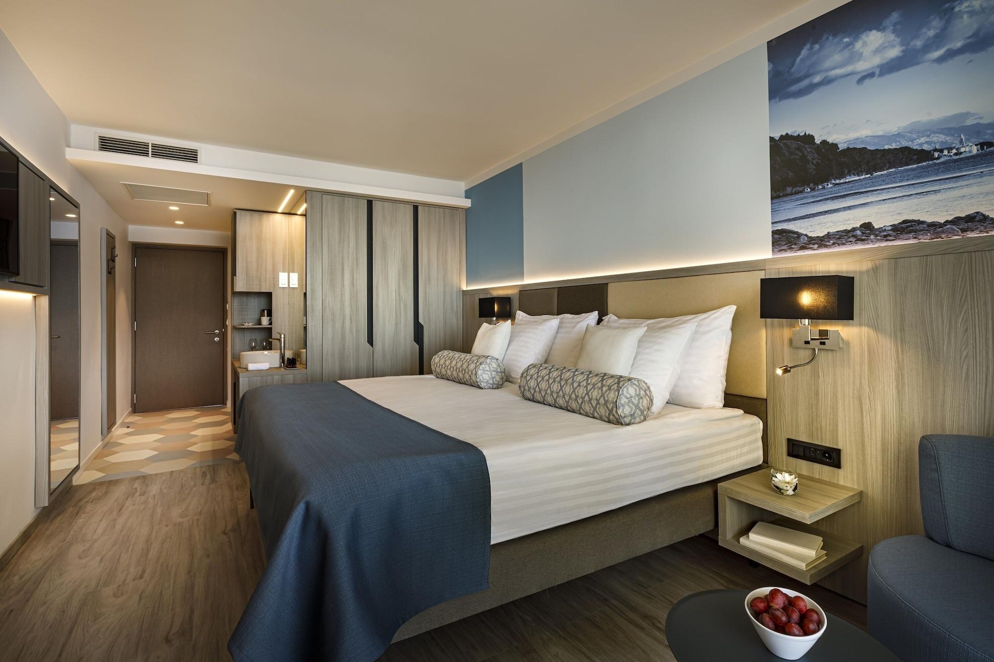 Valamar Carolina Hotel & Villas 캄포르 외부 사진