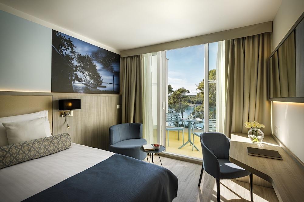 Valamar Carolina Hotel & Villas 캄포르 외부 사진