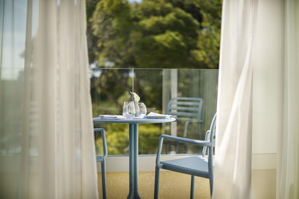 Valamar Carolina Hotel & Villas 캄포르 외부 사진