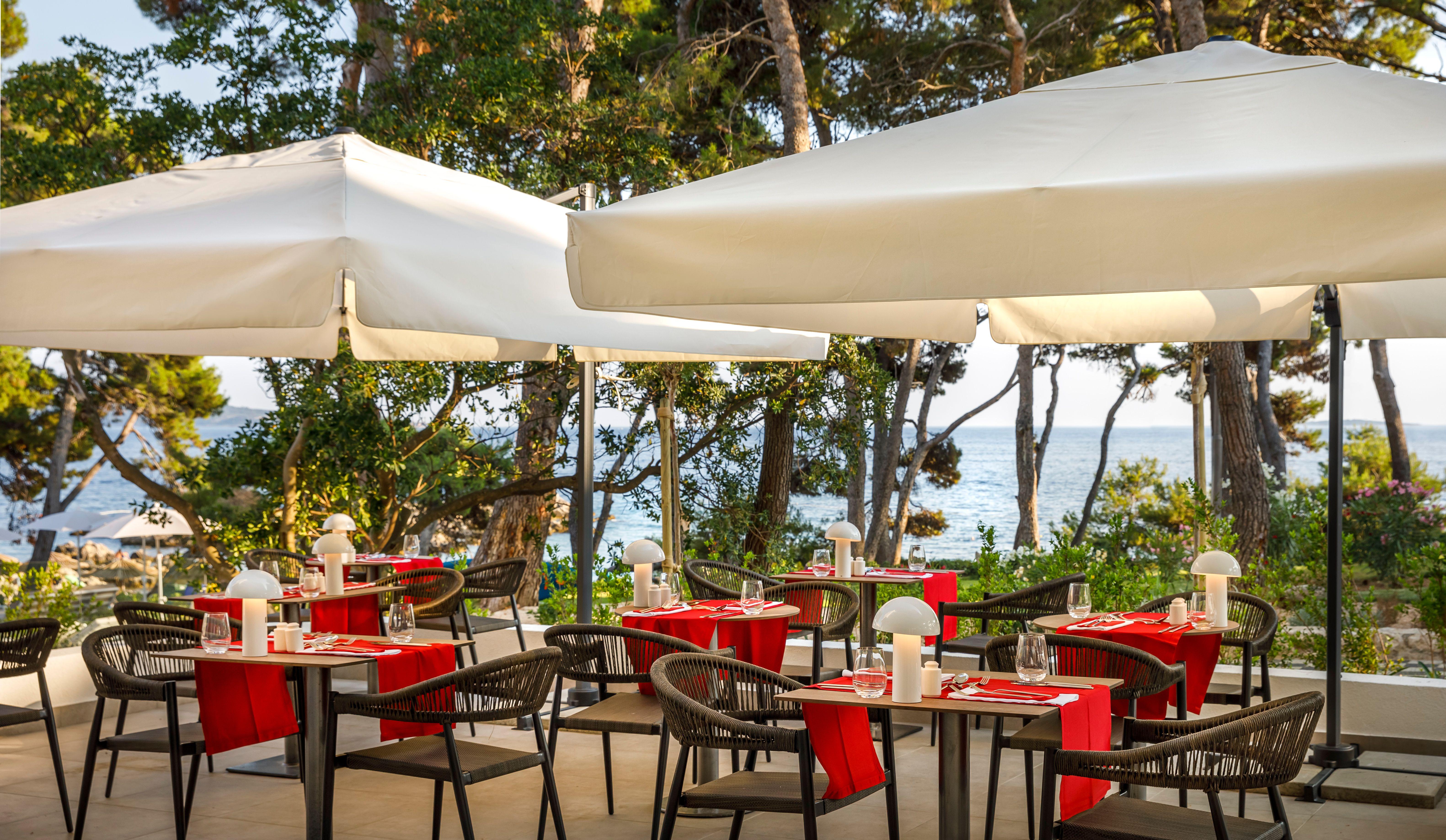 Valamar Carolina Hotel & Villas 캄포르 외부 사진