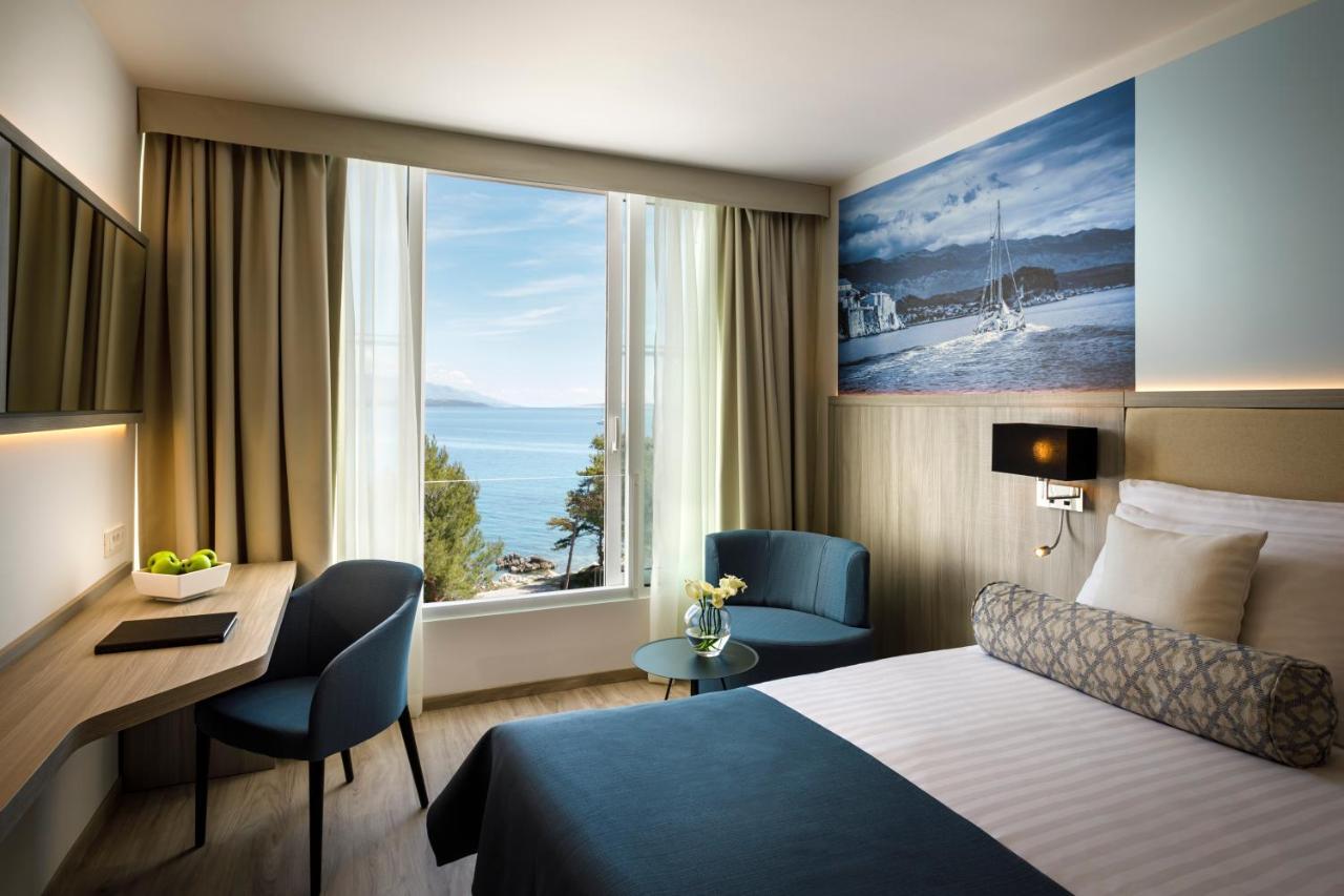 Valamar Carolina Hotel & Villas 캄포르 외부 사진