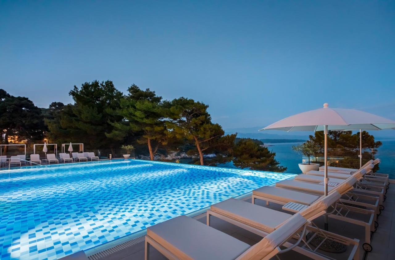 Valamar Carolina Hotel & Villas 캄포르 외부 사진
